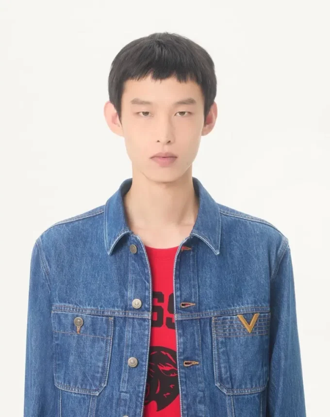 Veste en denim Valentino avec VGold Veste en denim Valentino avec VGold