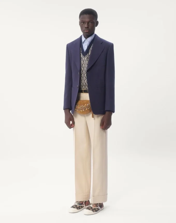 Veste en gabardine de laine à simple boutonnage Veste en gabardine de laine à simple boutonnage