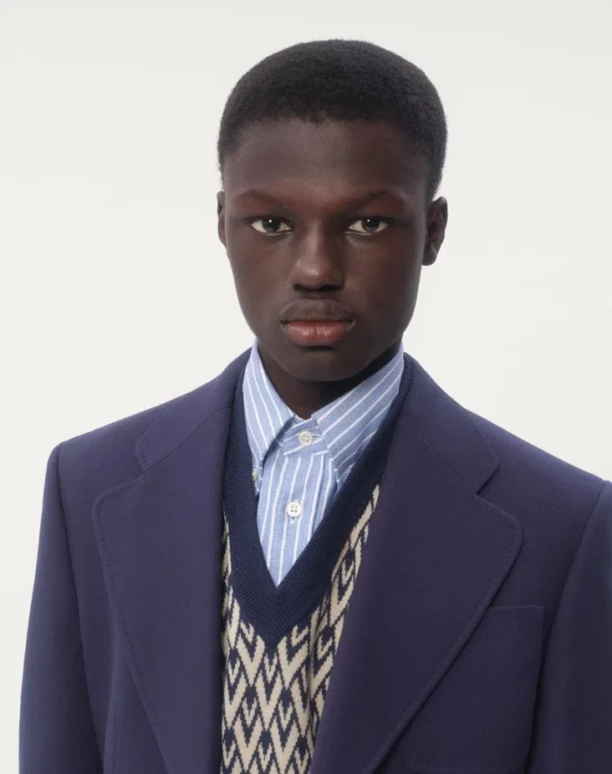 Veste en gabardine de laine à simple boutonnage Veste en gabardine de laine à simple boutonnage