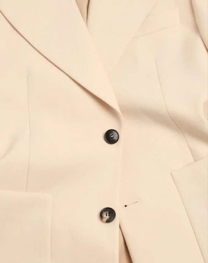 Veste en gabardine de laine à simple boutonnage Veste en gabardine de laine à simple boutonnage