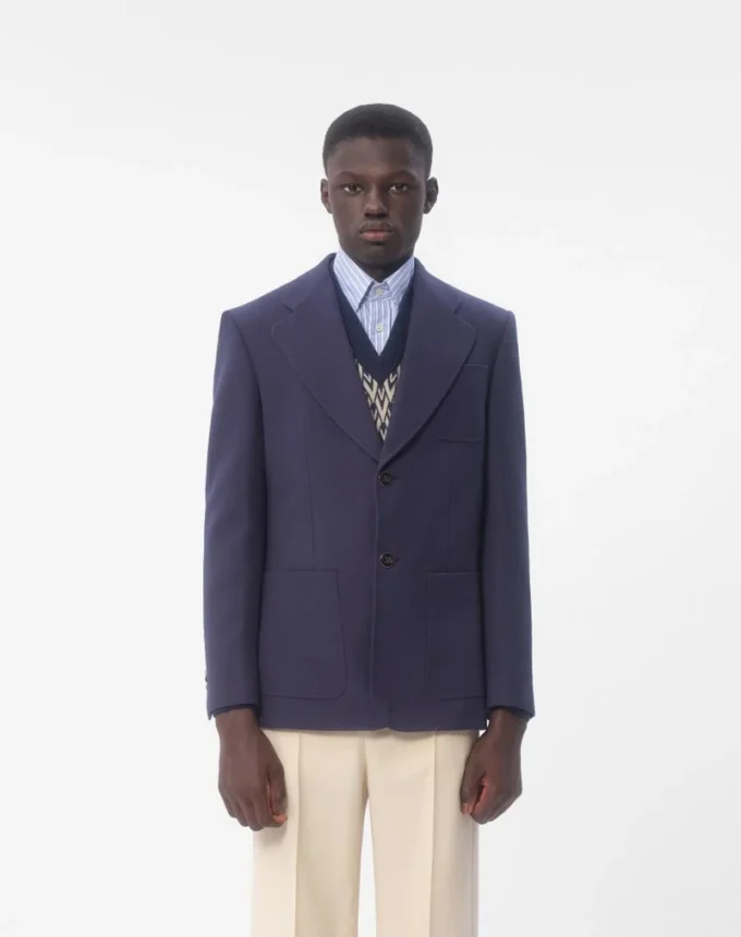 Veste en gabardine de laine à simple boutonnage Veste en gabardine de laine à simple boutonnage