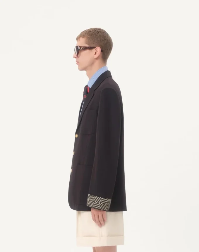 Veste simple boutonnage en laine et coton avec bordures jacquard Veste simple boutonnage en laine et coton avec bordures jacquard