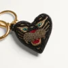VG Coeur De Chat Charm pour sac avec porte-clés en cuir nappa, perles et cristaux VG Coeur De Chat Charm pour sac avec porte-clés en cuir nappa, perles et cristaux